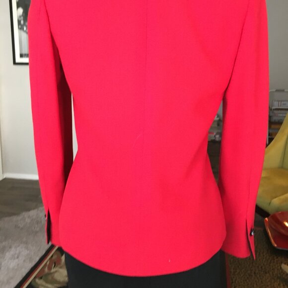 ilie Wacs Red wool crepe Tuxedo Jacket - Picture 5 of 7